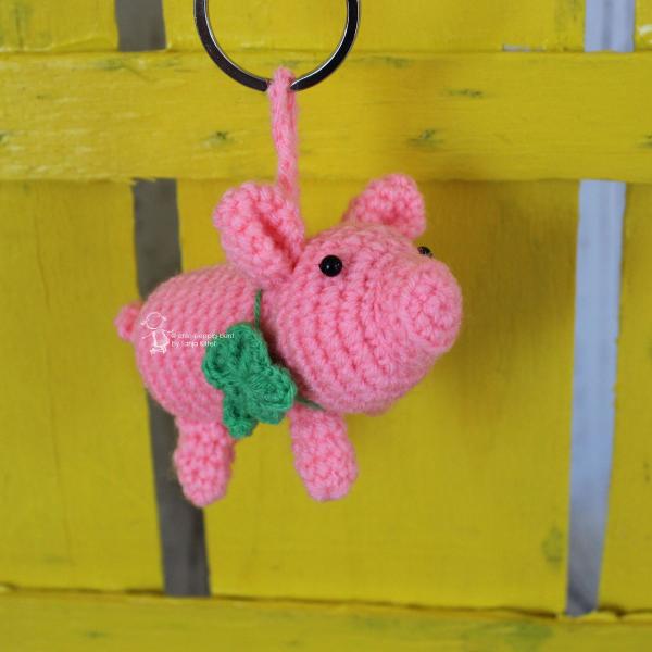 Schlüsselanhänger | rosa gehäkeltes Schwein